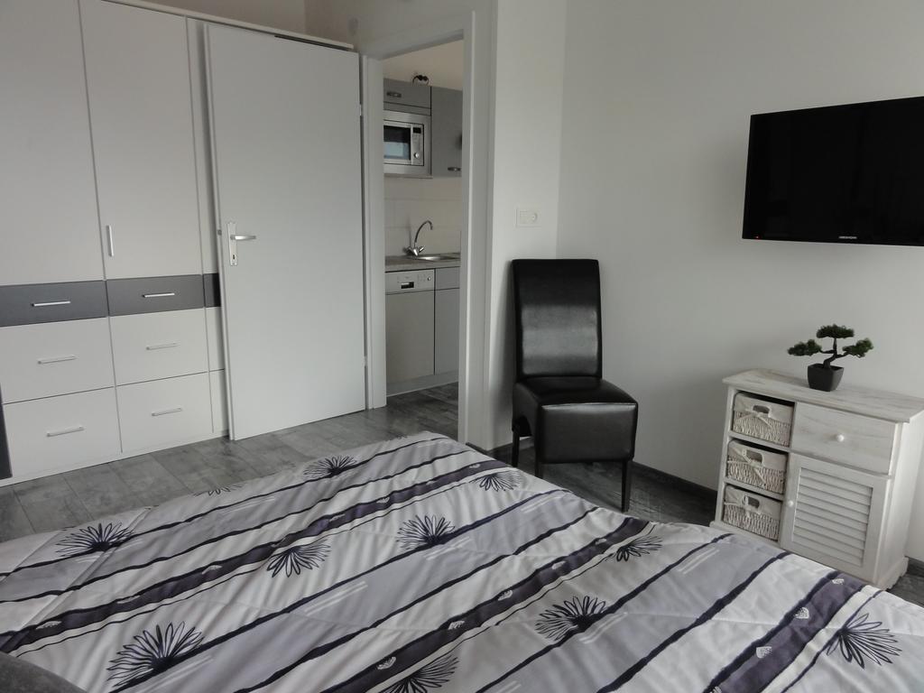 Pension AdlerHorst Steindorf am Ossiacher See Exteriör bild